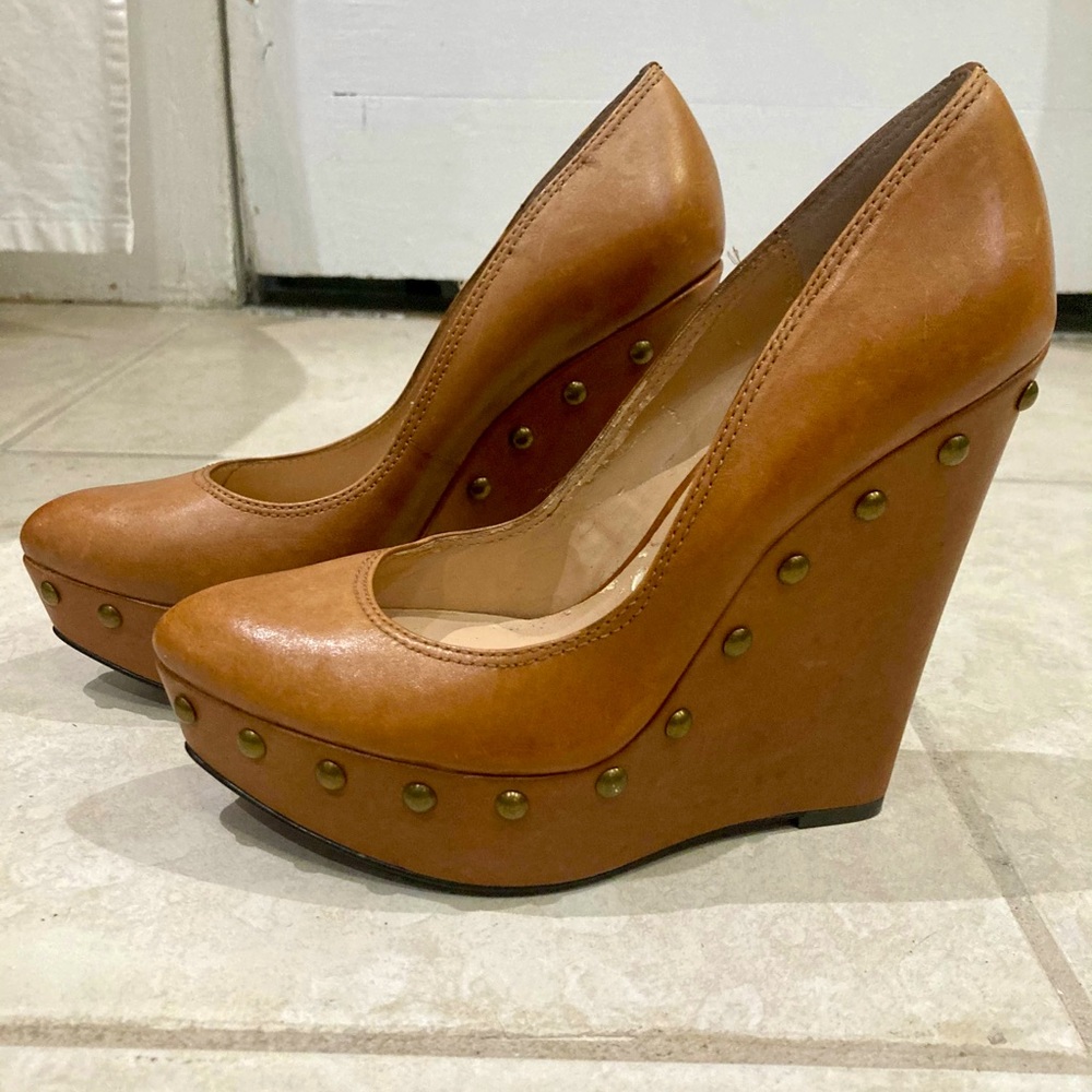 Super cute Donald Palmer started wedges